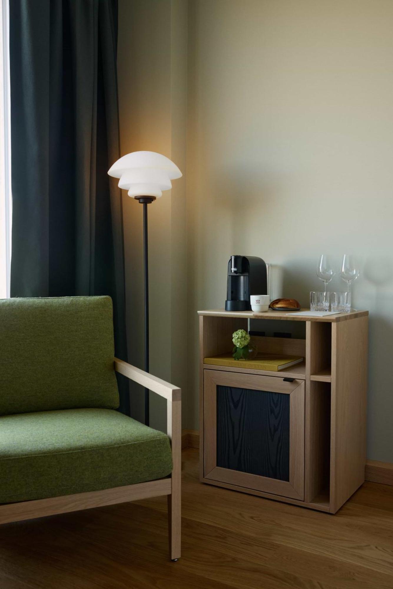 Wood Hotel